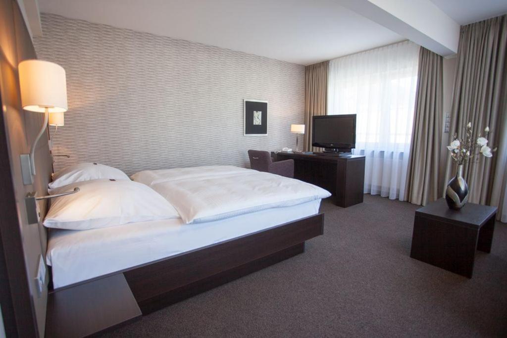 Hotel Kaiserhof Siegburg Ngoại thất bức ảnh