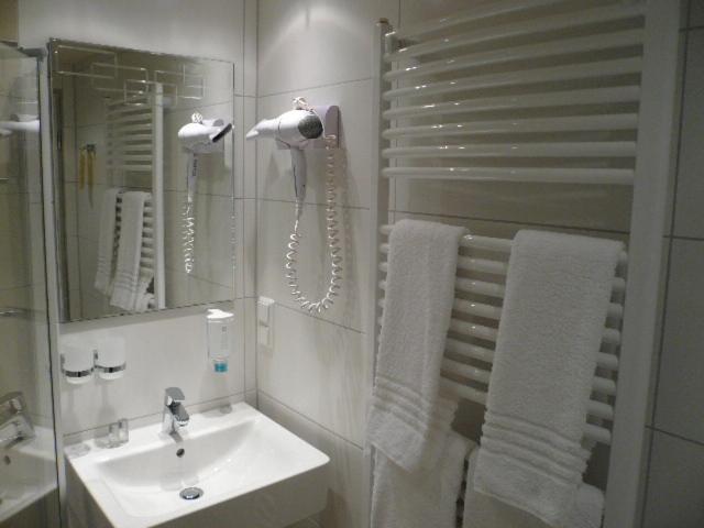 Hotel Kaiserhof Siegburg Phòng bức ảnh